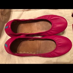 EUC Fuscia Tieks, size 9. Worn a few times.